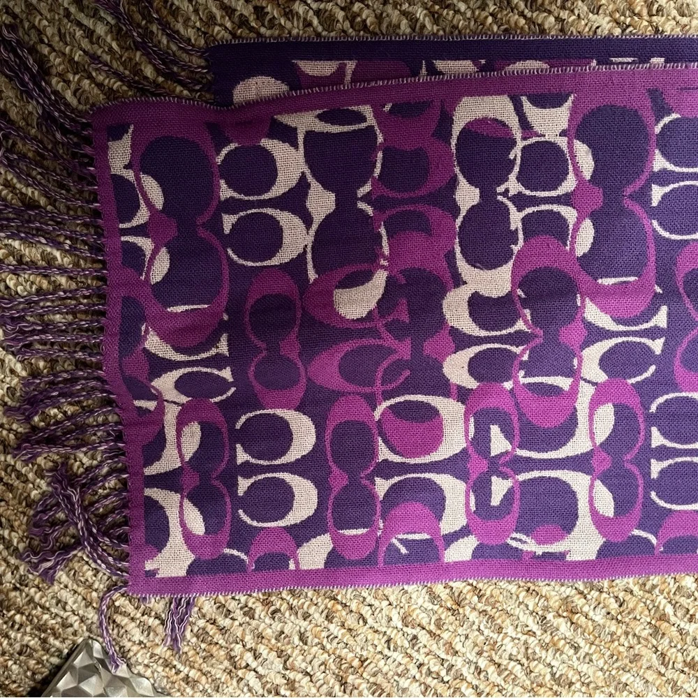 Coach scarf - Picture 4 of 4